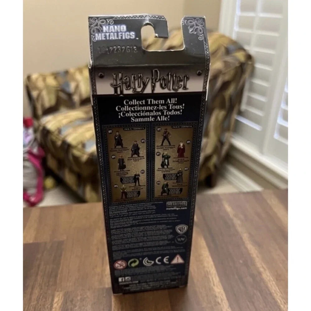 HARRY POTTER NANO METAL FIGURES box set‎